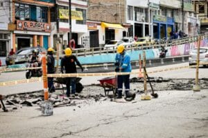 La ‘Ambulancia Vial’ de la Alcaldía superó los 1.100 huecos tapados en el 2025