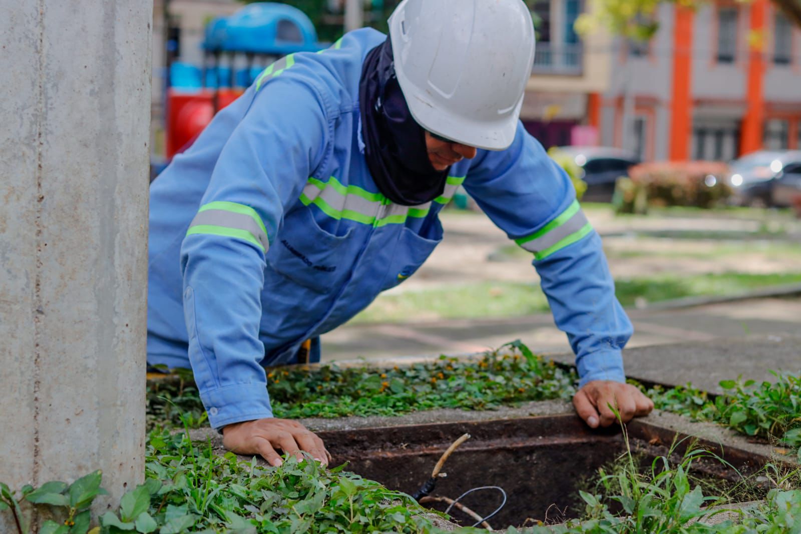 Alcaldía trabaja en la recuperación del servicio de alumbrado público en el Parque de Belén