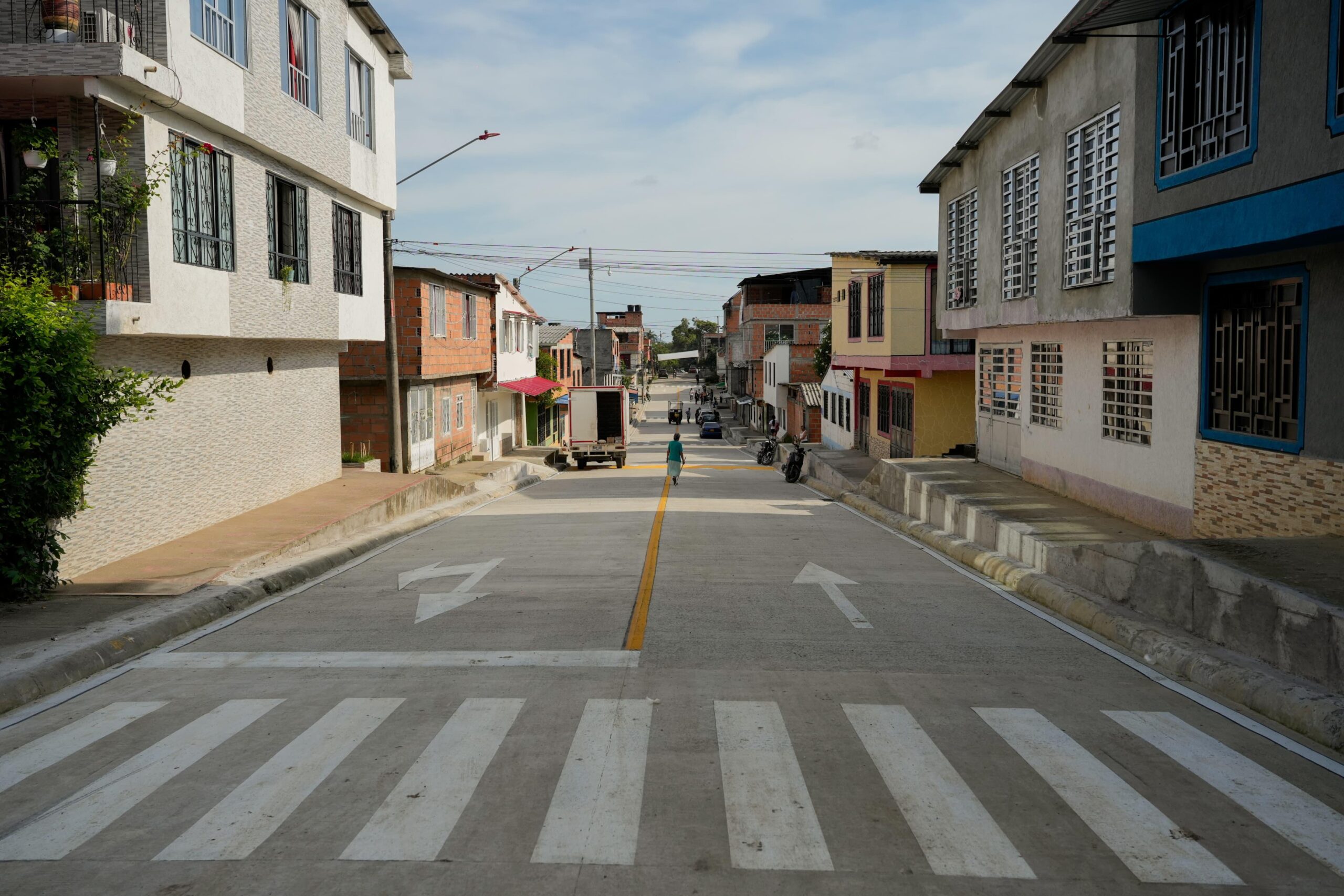 Siete cuadras fueron pavimentadas en Nueva Castilla: alcaldesa Johana Aranda recorrió las obras