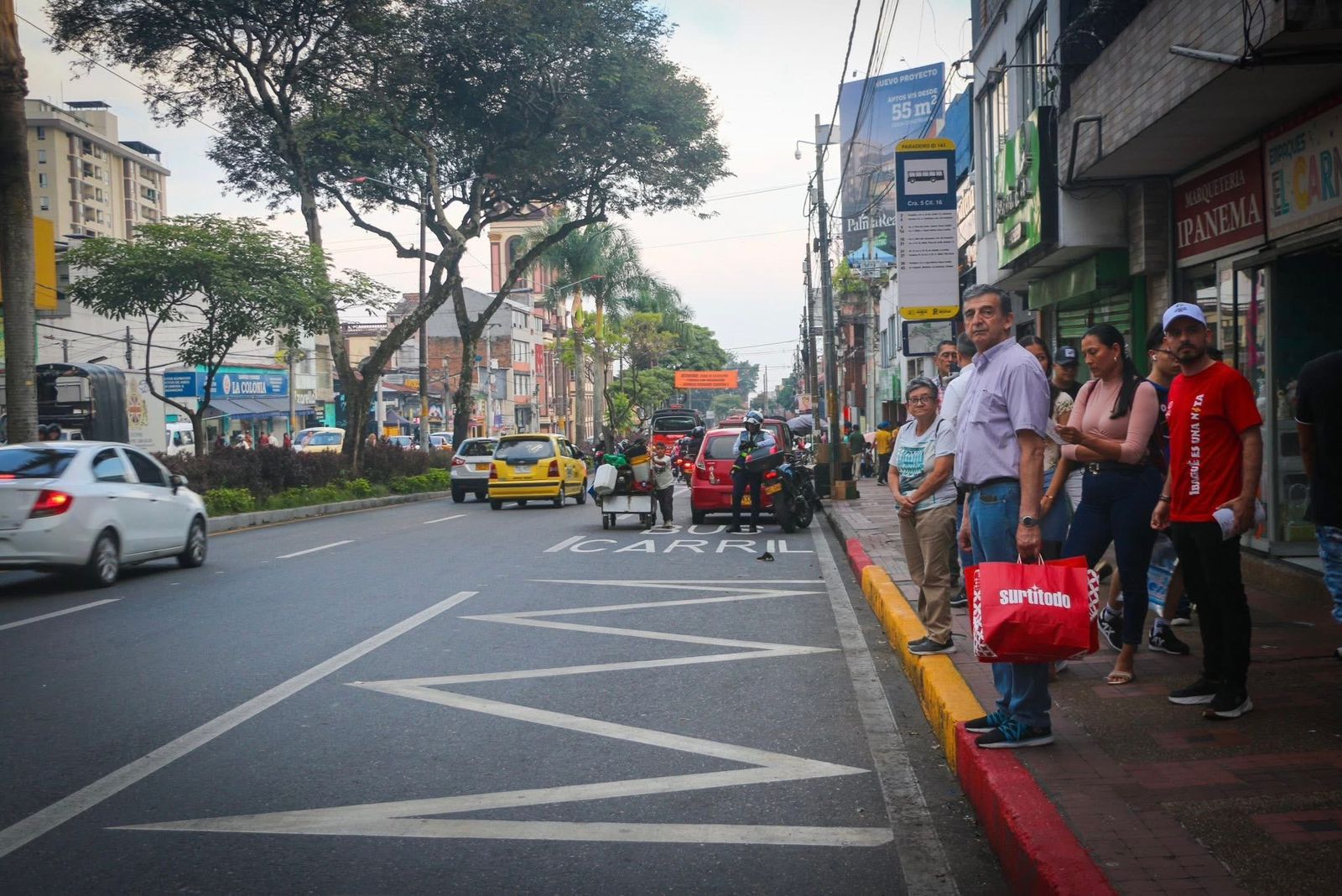 Positivo balance arrojan primeros 10 días de plan piloto de paraderos tipo banderín en la Quinta