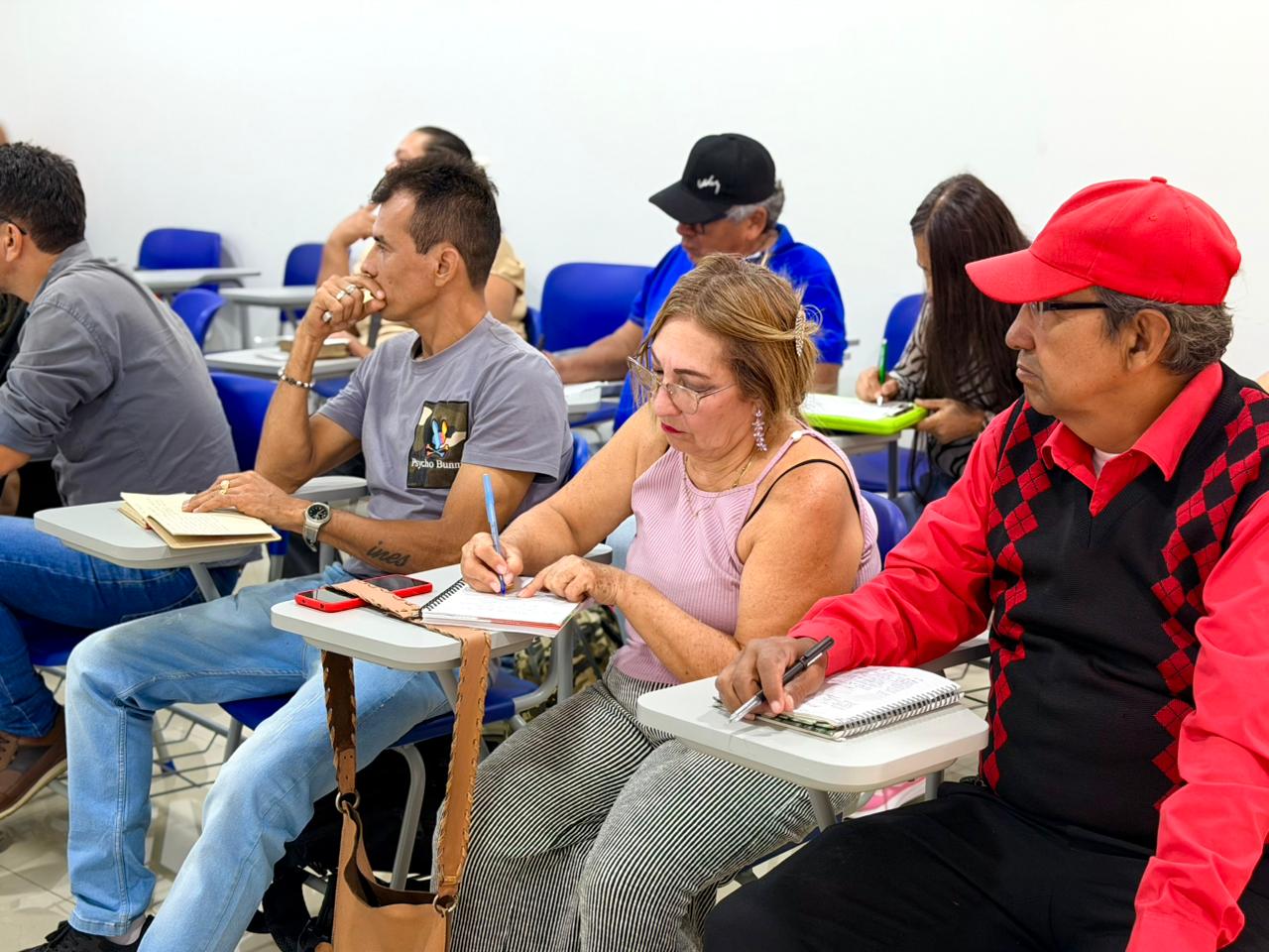 Alcaldía de Ibagué capacita a vendedores informales para avanzar hacia su formalización