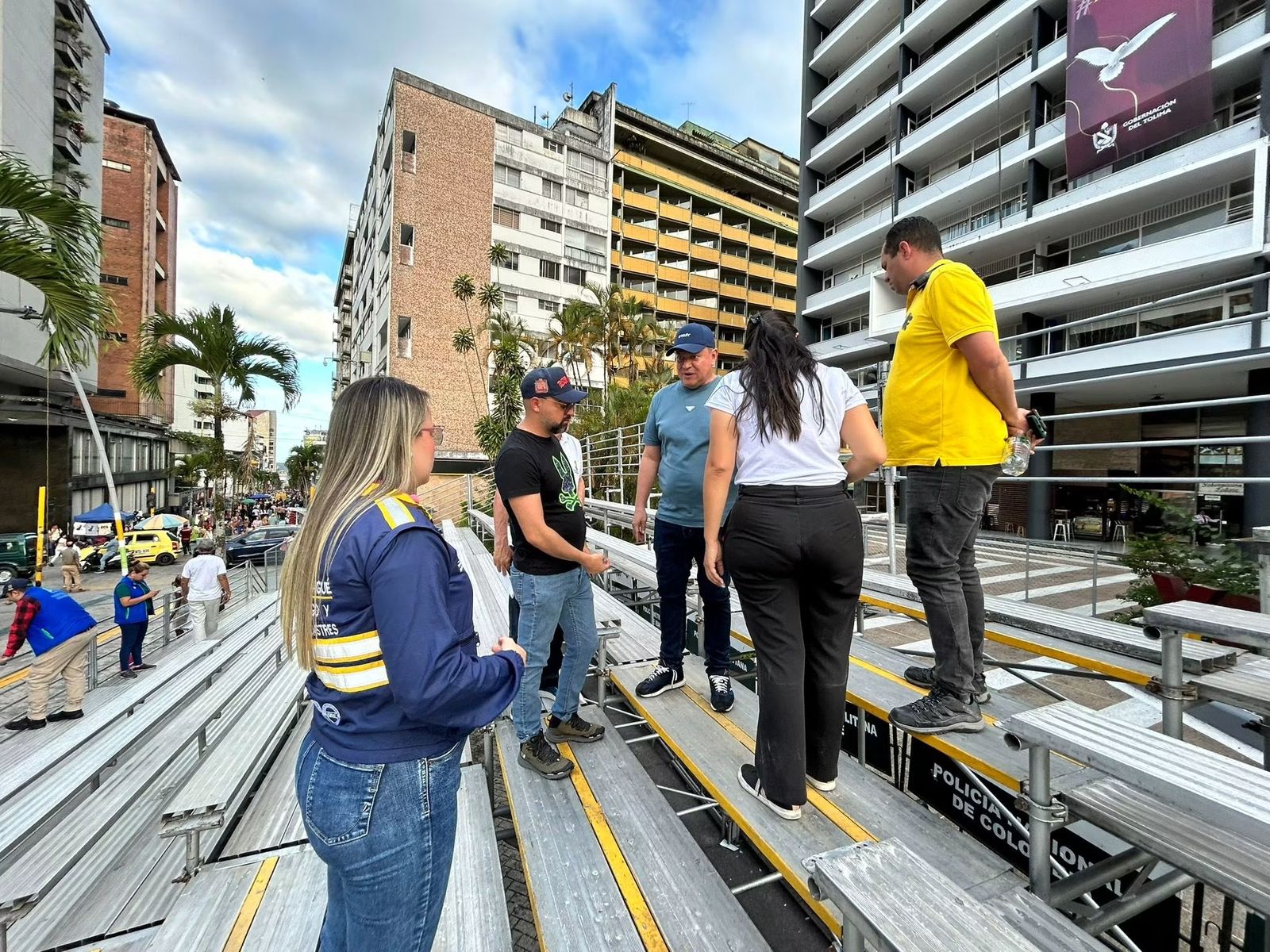Alcaldía verifica el correcto aprovechamiento del espacio público durante el Festival Folclórico