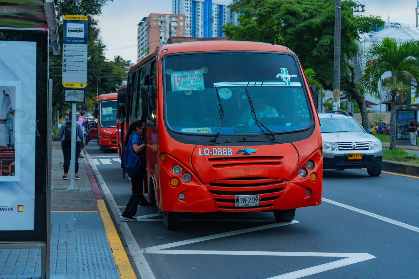 Este lunes cambiarán los recorridos de 14 rutas de busetas en Ibagué: conozca sus nuevos trayectos